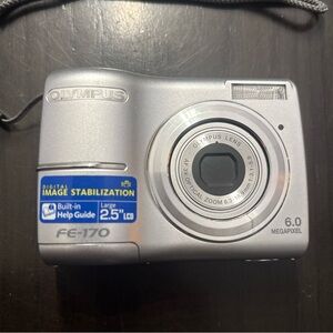 Olympus FE-170 Silver Digital Camera with 2.5" LCD